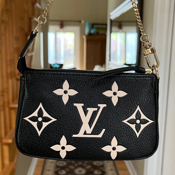 Louis Vuitton Mini Pochette Empreinte Embossed Leather - Authentic - Picture 4 of 17